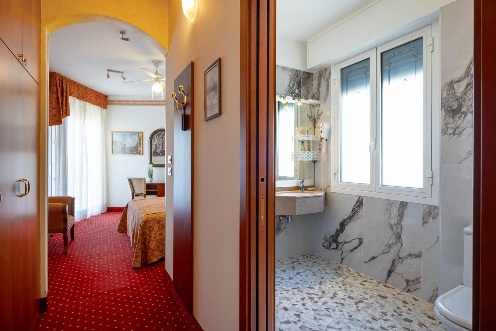 Hotel Napoleon Lido di Jesolo Esterno foto