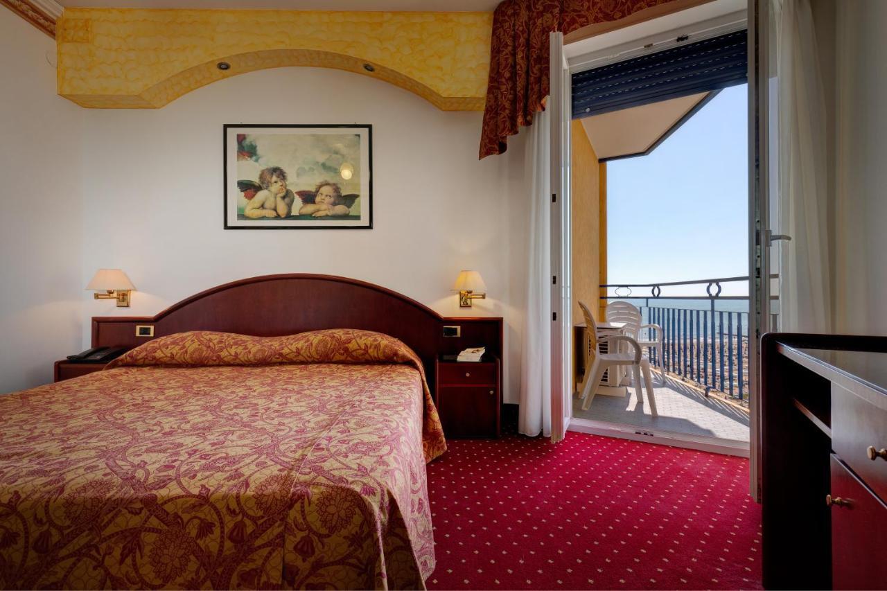 Hotel Napoleon Lido di Jesolo Esterno foto